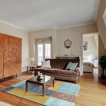 1 Bedroom Apartment Near Saint Germain Des Pres