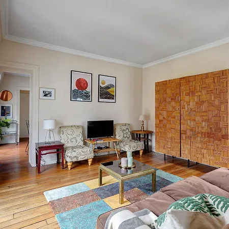 Apartment 1 Bedroom Apartment Near Saint Germain Des Pres