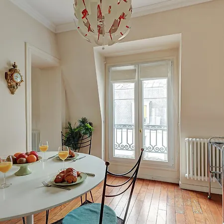 1 Bedroom Apartment Near Saint Germain Des Pres Parigi